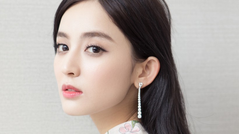 美女明星古力娜扎手机壁纸