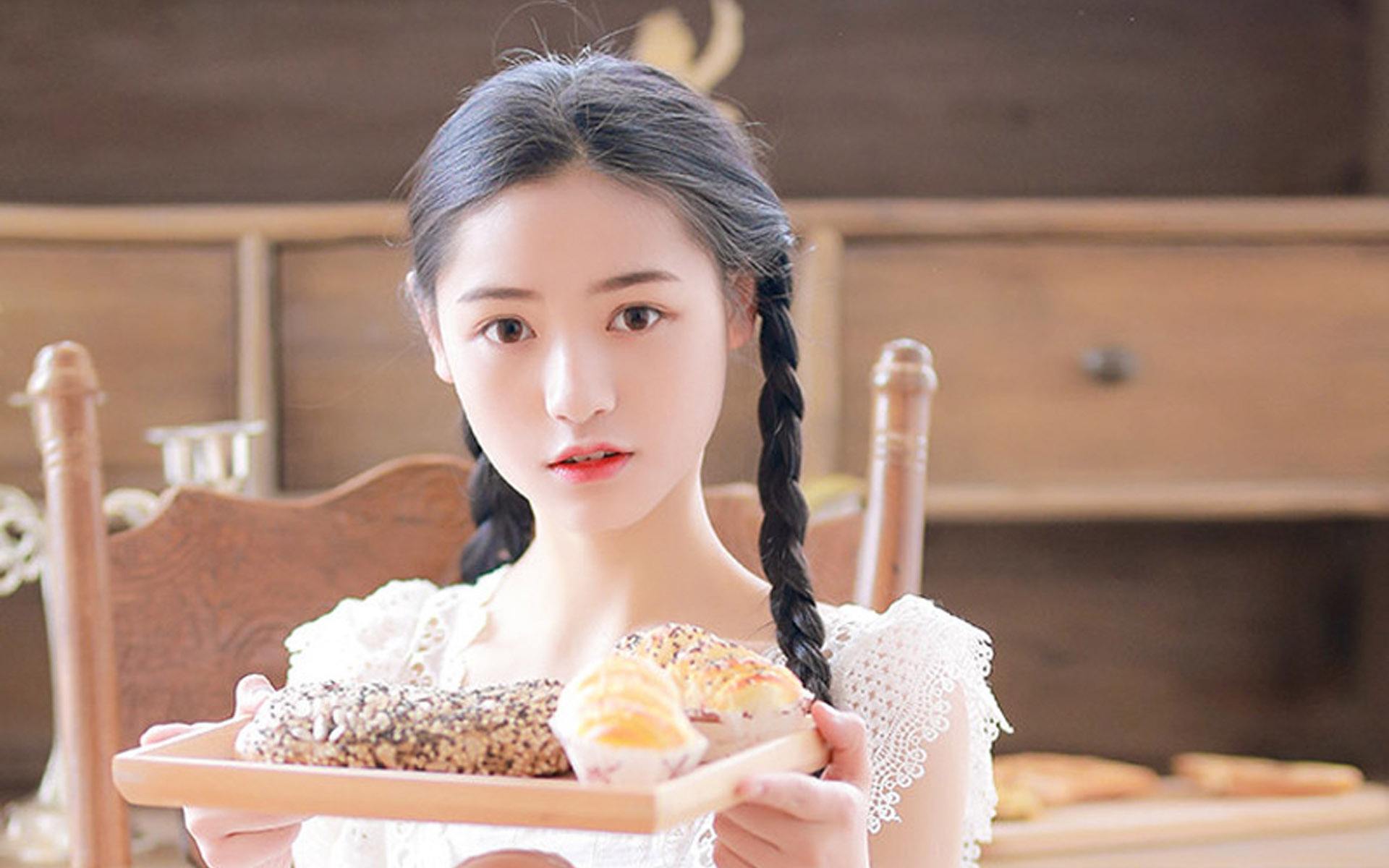 女生撩男生的聊天套路_女生撩男生必备套路